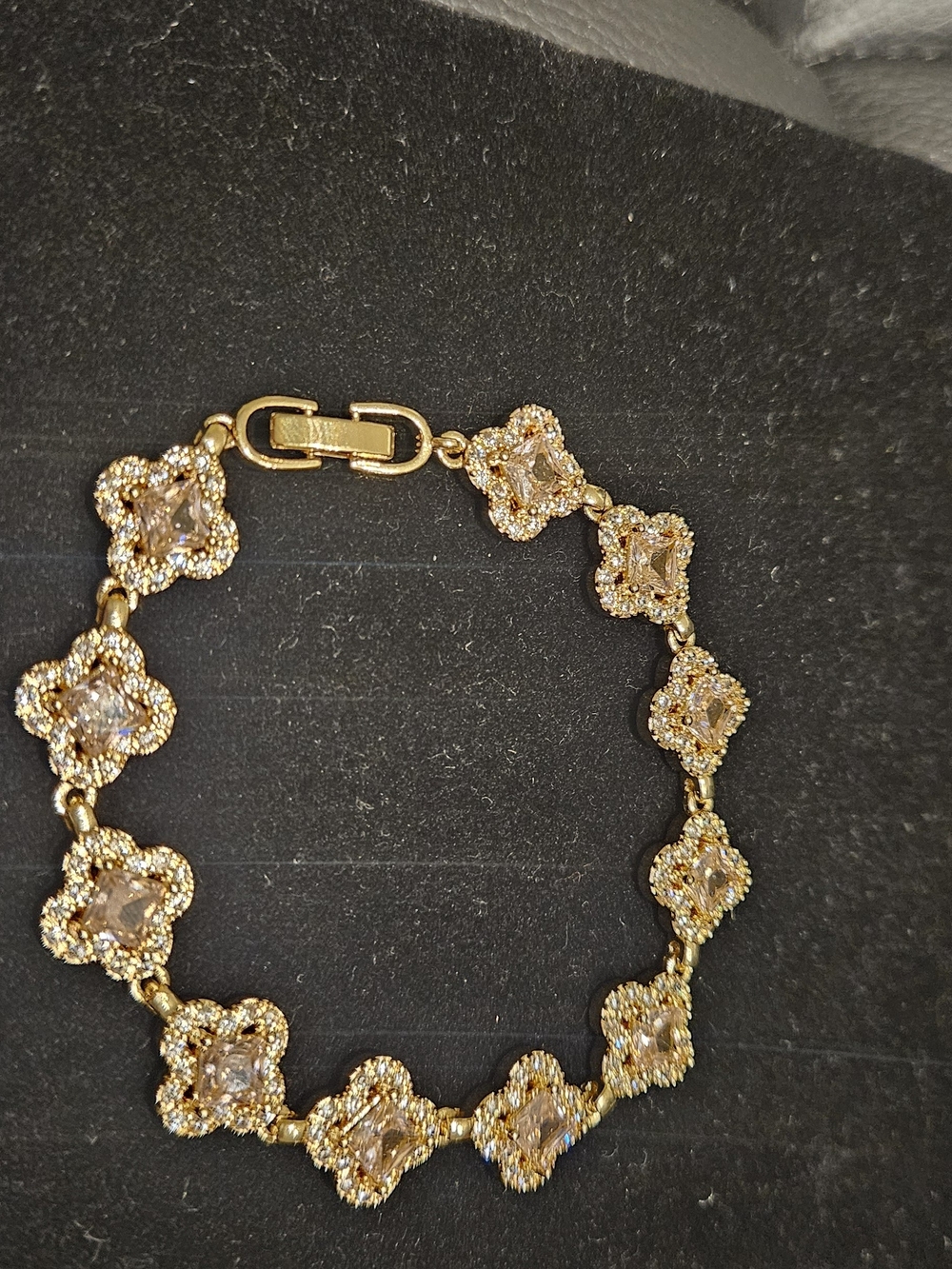Gold Crystal Pink Clover Flower Link Bracelet - Unbranded